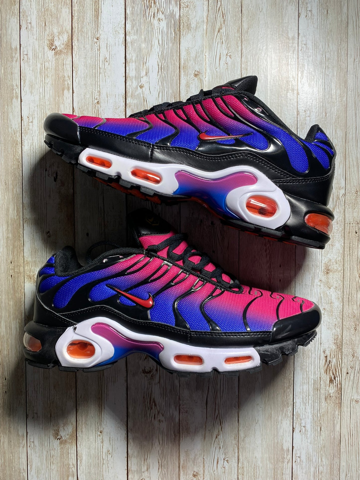 Tênis Nike TN