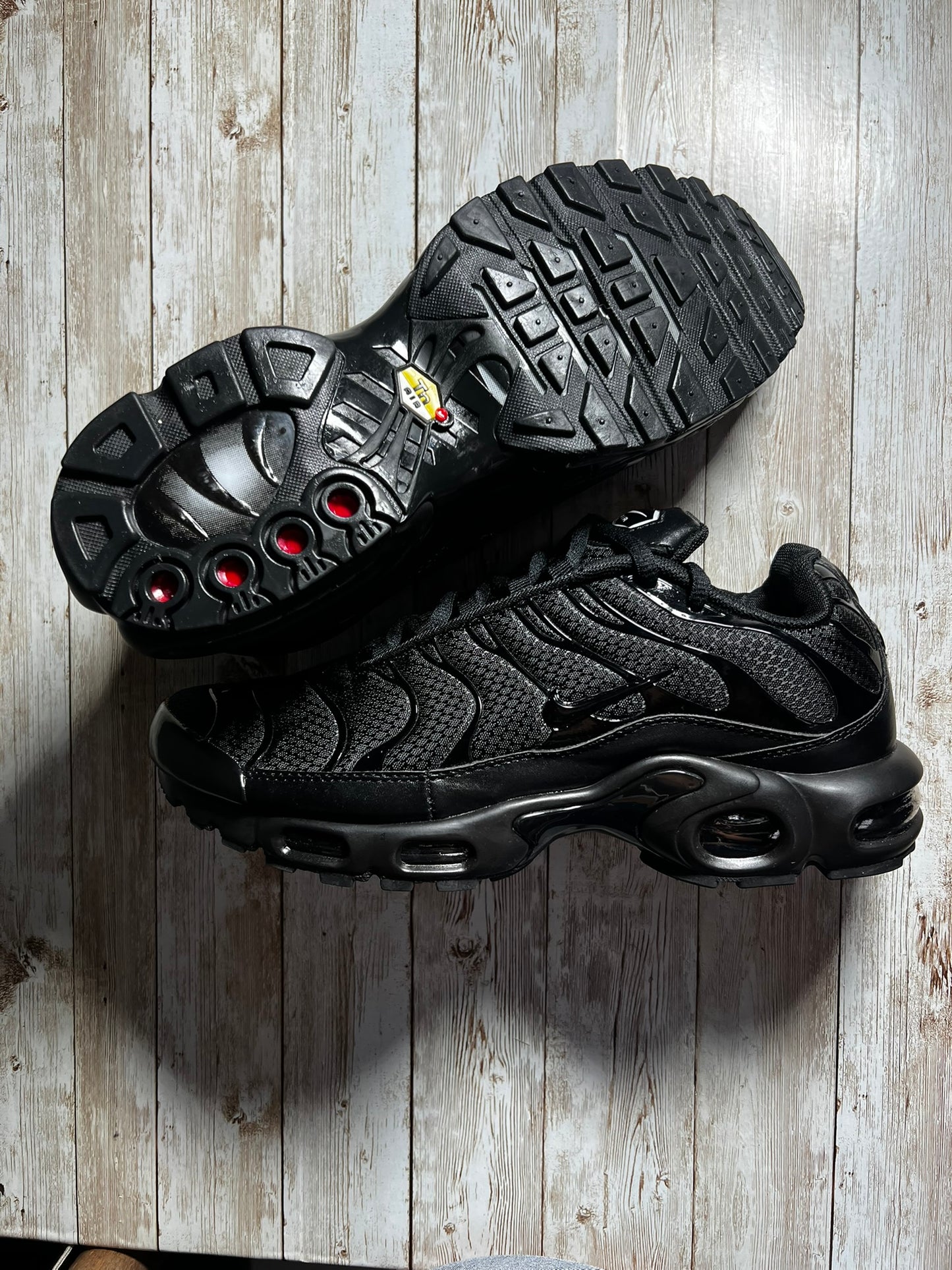 Tênis Nike TN