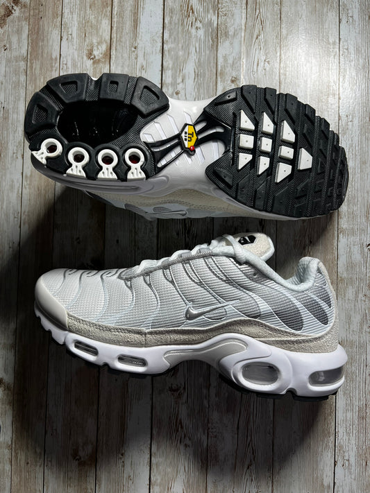 Tênis Nike TN